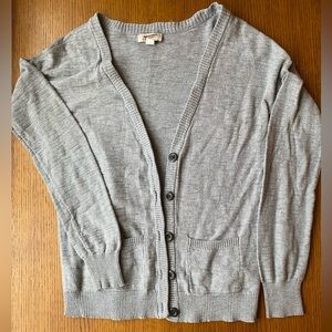 Women’s grey sweater